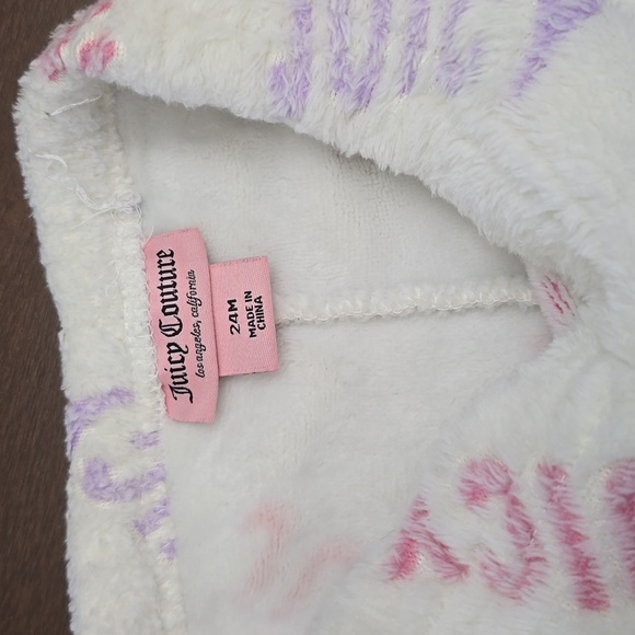 JUICY COUTURE Cream and Pink Lounge Set Pajamas Fuzzy Fleece Soft Cozy Girls - Picture 3 of 3